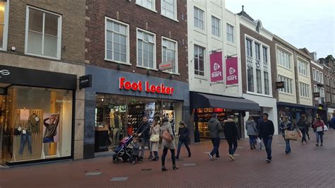 Foot Locker in Eindhoven: Eindhoven, Noord